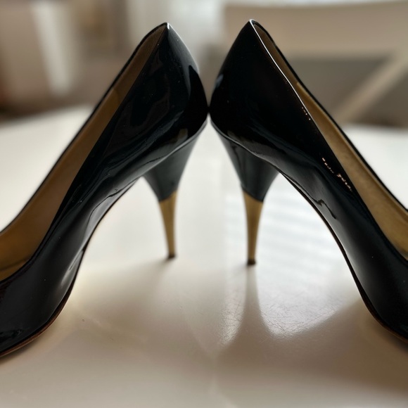 Black patent leather Miu Miu peep-toe heels 👠 🖤 - Picture 10 of 12